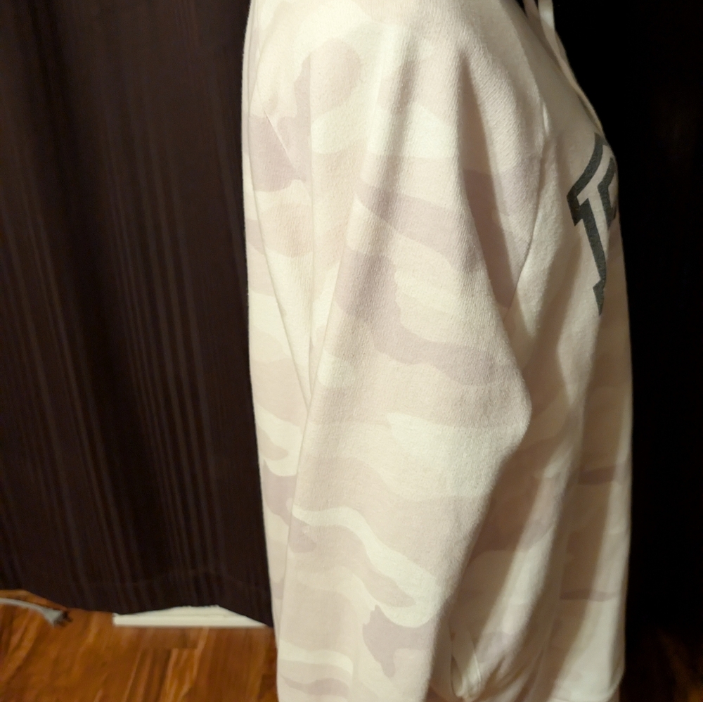 VS Pink White Camo Hoodie Size XL - Picture 5 of 12